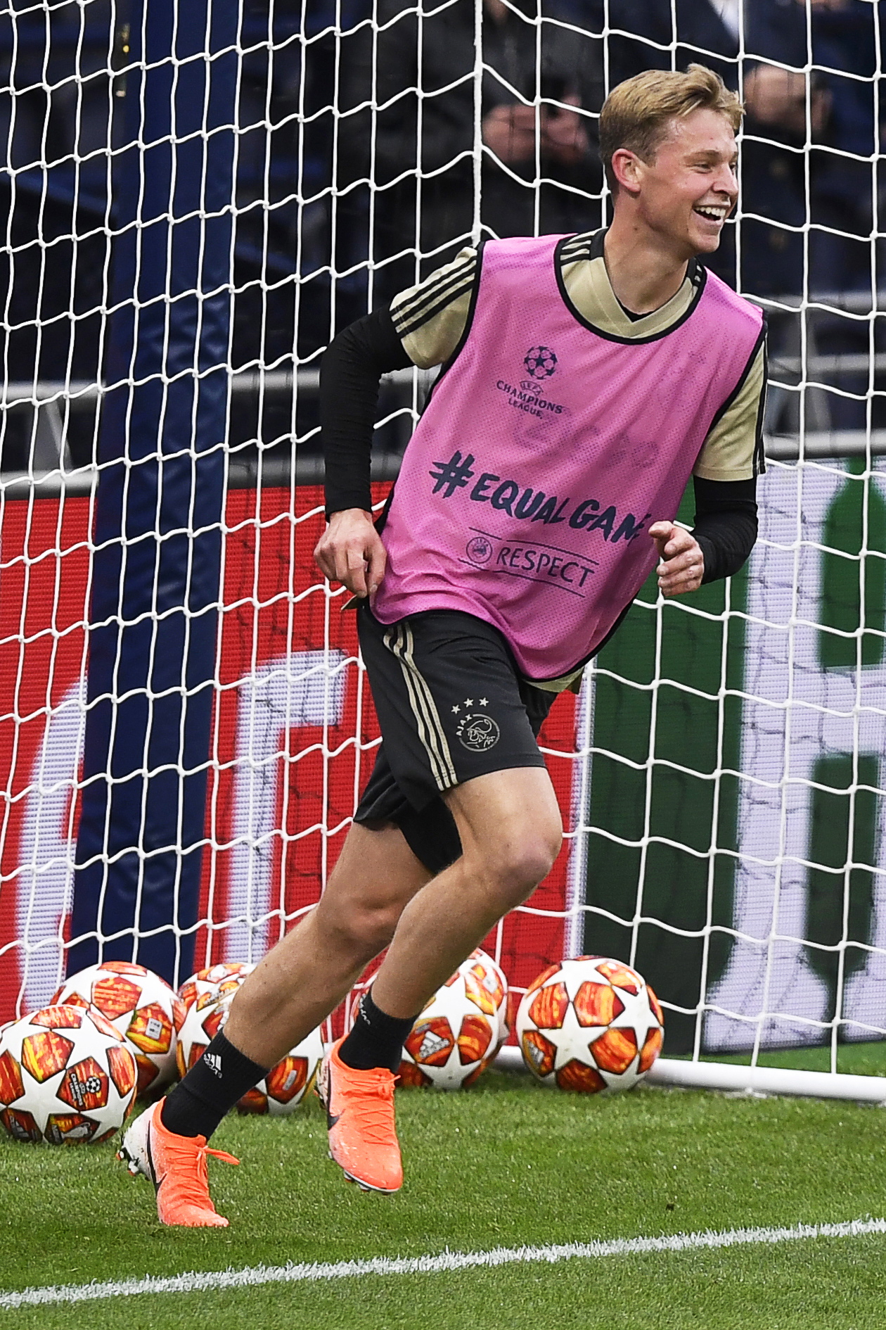  阿森纳主教练阿尔特塔 