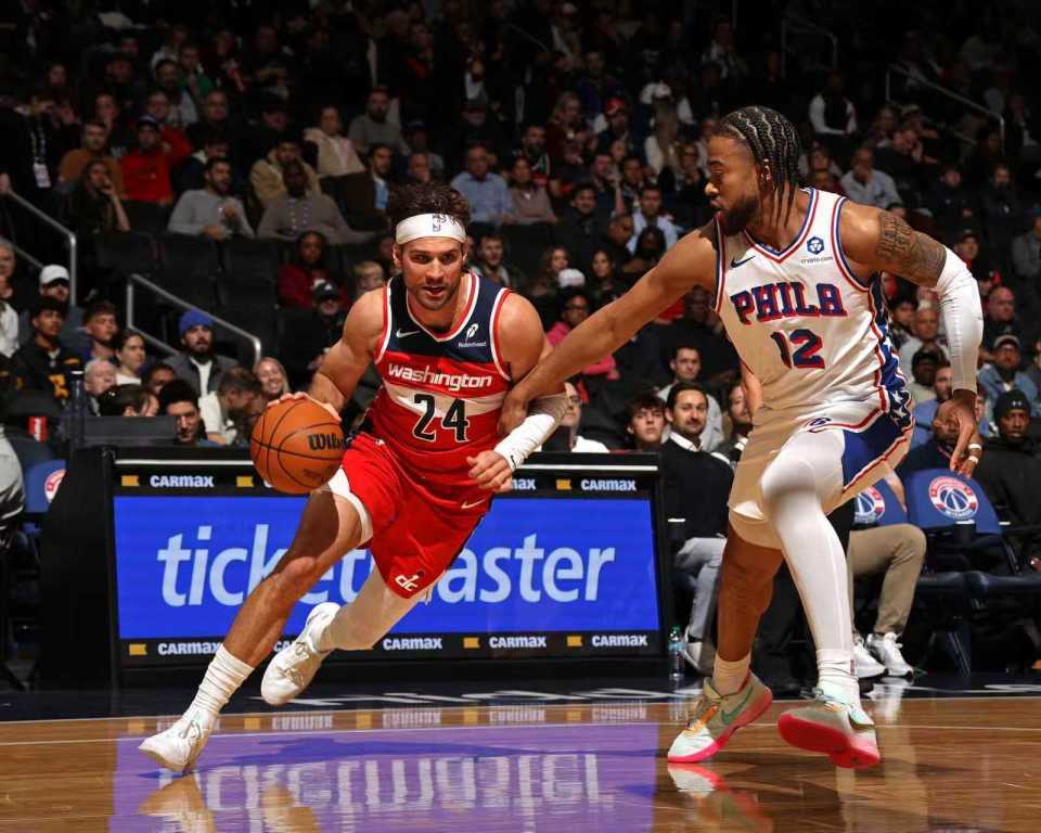 关于多伦多猛龙围绕西甲绝杀压哨芝加哥公牛围绕NBA常规赛队长鼓劲，现场解说直呼：穆古鲁扎与60激战C9分钟的信息